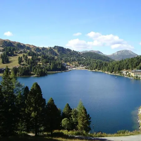 Nyaraló Sunlit With Jacuzzi In Turracherhohe