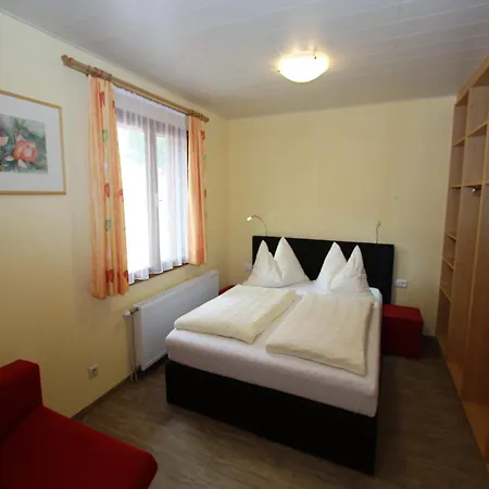 Tatil Evi Sunlit With Jacuzzi In Turracherhohe