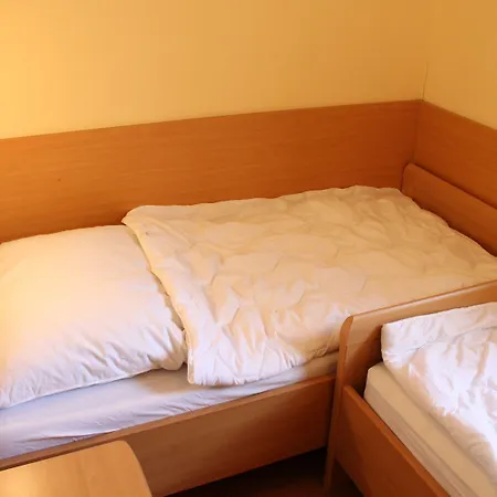 Tatil Evi Sunlit With Jacuzzi In Turracherhohe