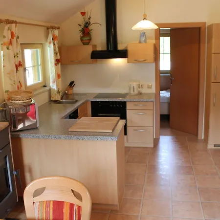 Sunlit With Jacuzzi In Turracherhohe