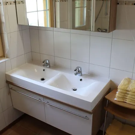 Prázdninový dům Sunlit With Jacuzzi In Turracherhohe