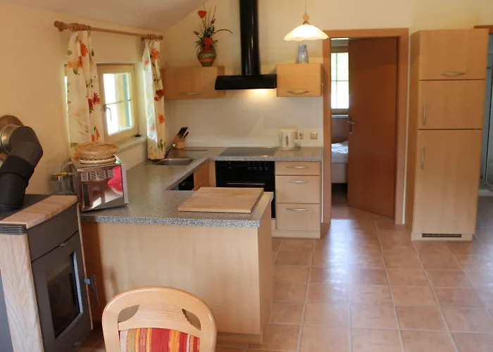 Sunlit With Jacuzzi In Turracherhohe