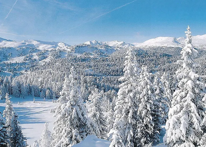 Sunlit With Jacuzzi In Turracherhohe